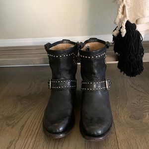 GENUINE Frye leather boots with stud detail, size 6.